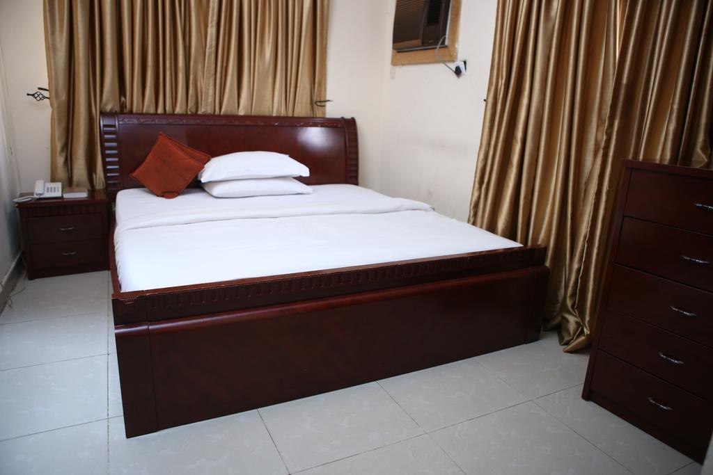 The Habitat Suites International Lagos Quarto foto