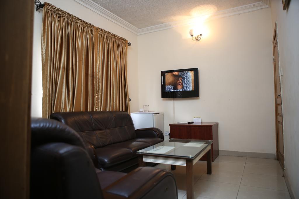 The Habitat Suites International Lagos Quarto foto